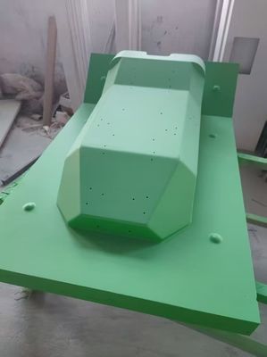 強固な耐薬品性と滑らかなゲルコート塗装面を備えた、FRP型用パターンモールドまたはマスターモールド