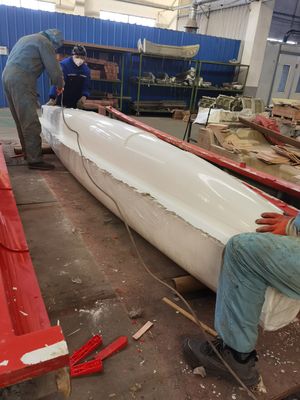高耐久性ガラス繊維ボート部品 手作業 敷設 プロセス と 簡単 に 設置