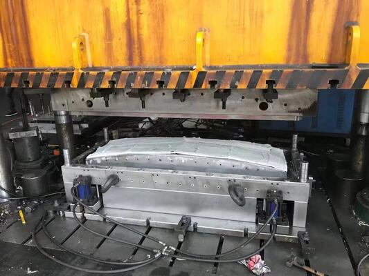 SMCコンプレッションモールディング車輪カバー FRPエンジンフード 耐腐食性 オートトリム