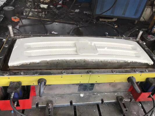 リサイクル可能で揮発性有機化合物（VOC）排出量が少なく、VOC規制に準拠したリハビリテーション機器用住宅の各種仕様